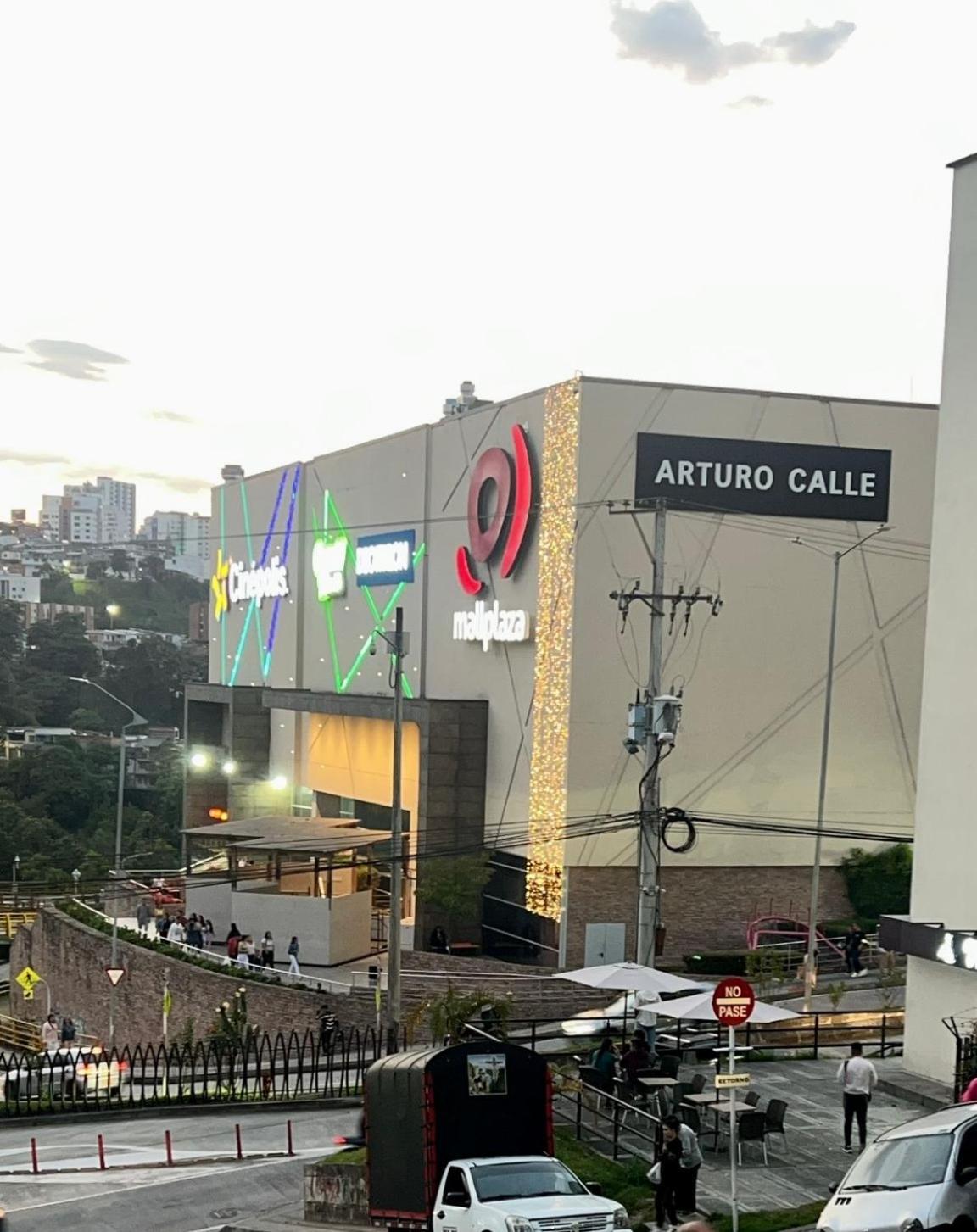 Beautiful Apartment In Manizales. Sector Mall Plaza Exterior photo